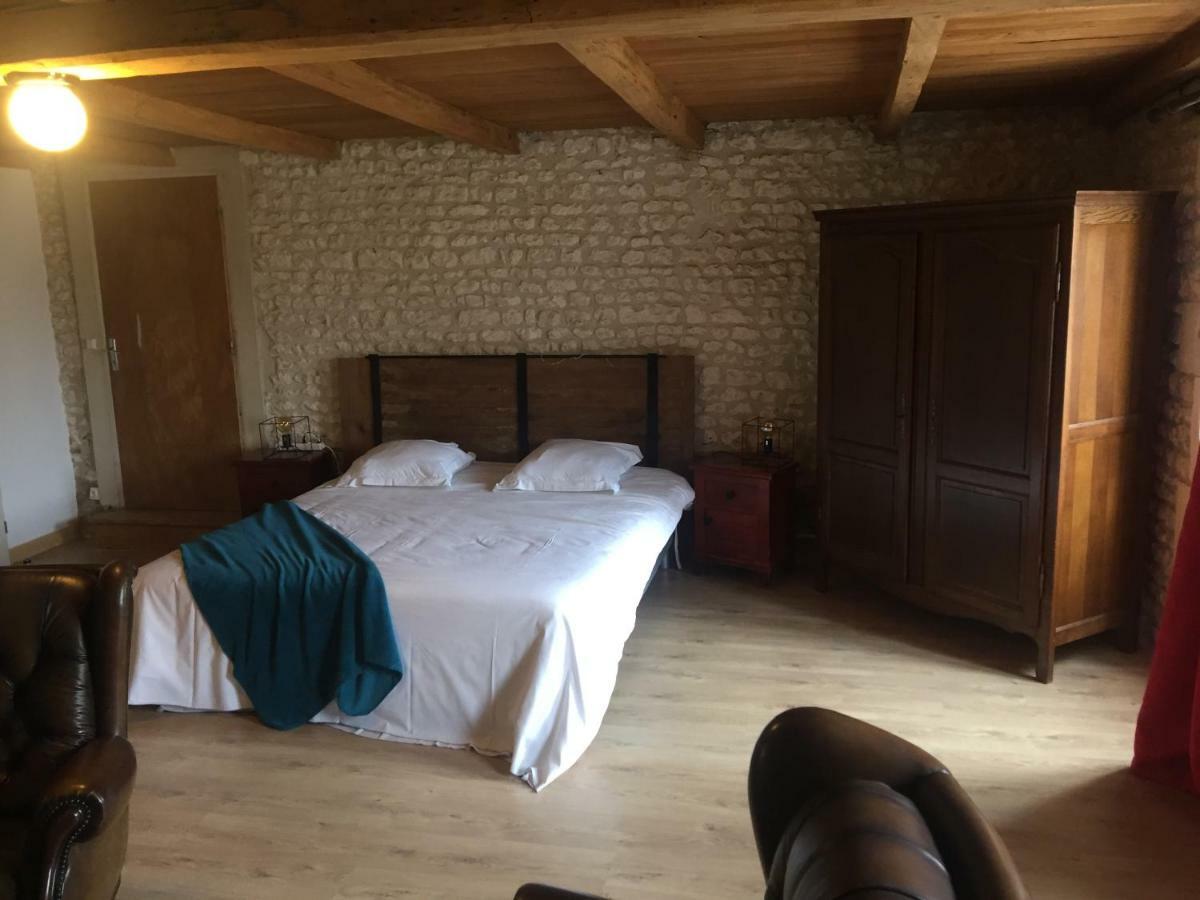 Bed and Breakfast Têtes à l'air à Montils Extérieur photo